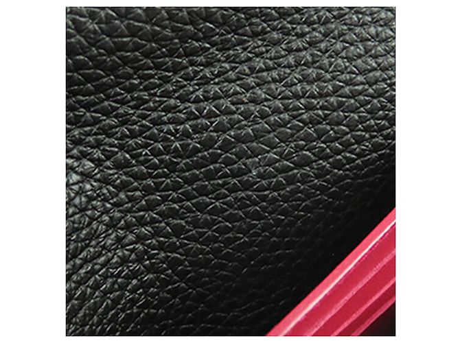 Louis Vuitton Capucines Langbeutel aus Taurillon-Leder in Schwarz - Ansicht 10