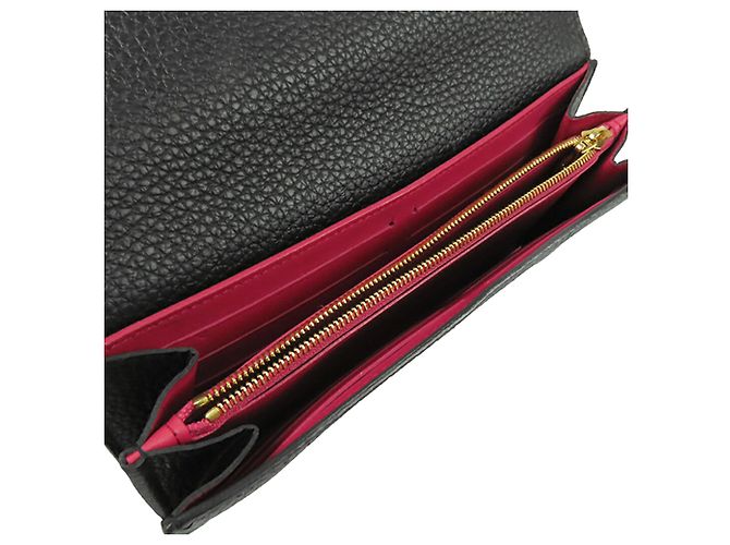 Louis Vuitton Capucines Langbeutel aus Taurillon-Leder in Schwarz - Ansicht 4