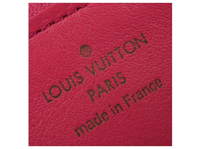 Louis Vuitton Capucines Langbeutel aus Taurillon-Leder in Schwarz - Ansicht 5