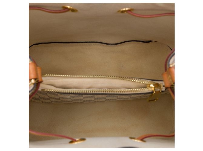 Borsa a secchiello Louis Vuitton Damier Azur Summer Trunks Neonoe Bianca Bianco - vista 4