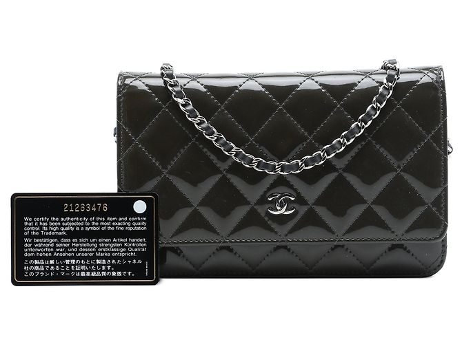 Borsa a tracolla Chanel CC Quilted Patent Wallet On Chain Grigia Grigio - vista 7