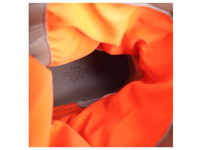 Botas de cano curto Hermès Fresh em nylon e couro, Greige, Tamanho EU 38 Cinza - vista 12