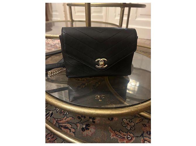 Borsa a tracolla Chanel Chevron in pelle nera Nero - vista 2