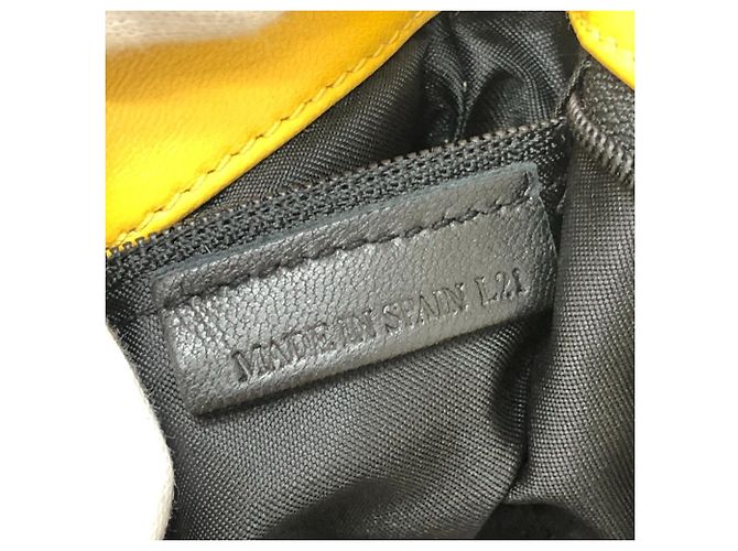 Borsa a mano in pelle gialla Loewe Giallo - vista 14