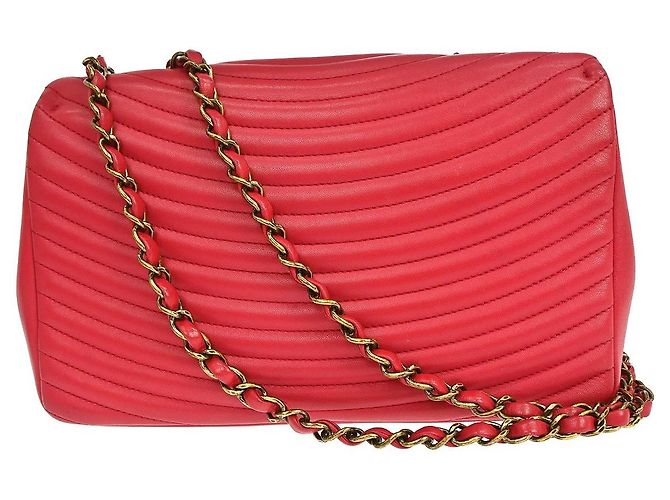 Chanel Surpique Chevron CC Flap Quilted Lambskin Medium Rosso - vista 2