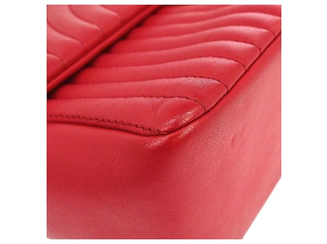 Chanel Surpique Chevron CC Flap Quilted Lambskin Medium Rosso - vista 4