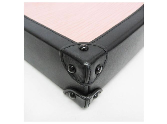 Louis Vuitton Vertical Trunk Pochette Epi Leather Nero - vista 7