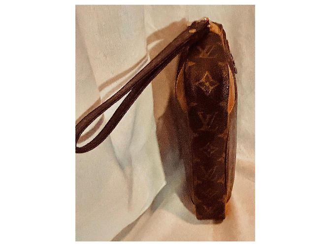 Pochette Louis Vuitton Monogramme Marrone - vista 21