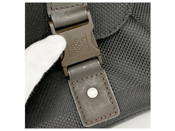 Borsa a tracolla Louis Vuitton Damier Géant Bellier M93076 Noir Uomo Nero - vista 6