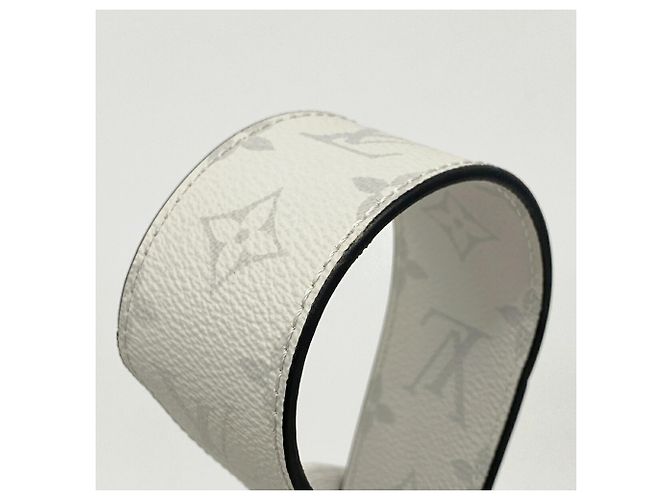 Borsa a tracolla Louis Vuitton Taigarama Outdoor PM Bianco - vista 10