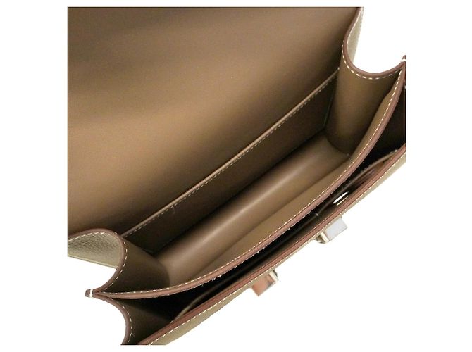 Hermès Bolsa de Ombro Hermes Constance Mini Taupe - vista 4