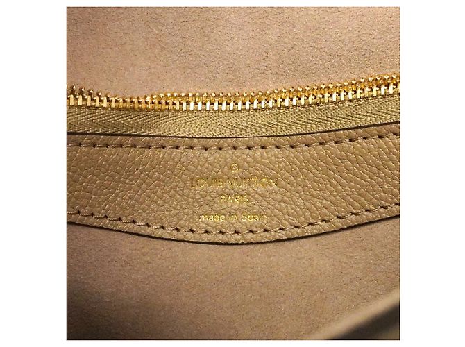 Borsa a tracolla Louis Vuitton Monogram Empreinte Bicolor Diane Grigio Crudo - vista 5