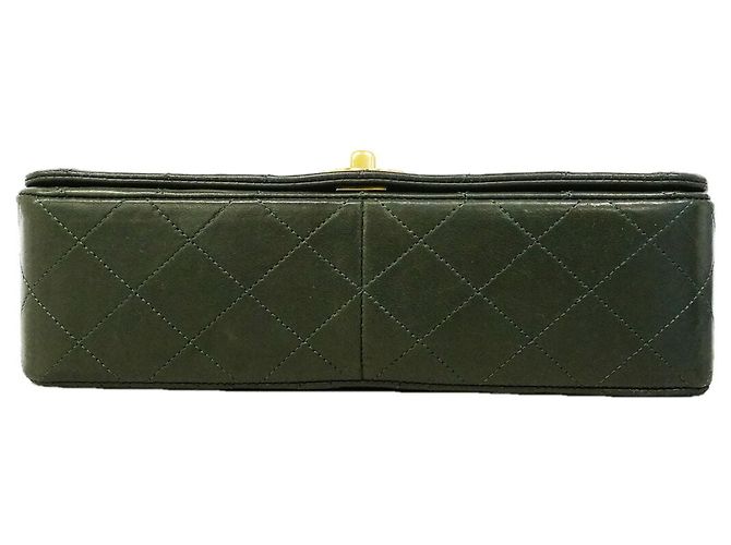 Borsa a tracolla Chanel Matelassé con catena Verde - vista 3