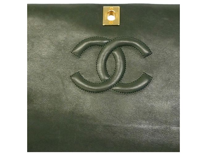 Borsa a tracolla Chanel Matelassé con catena Verde - vista 8
