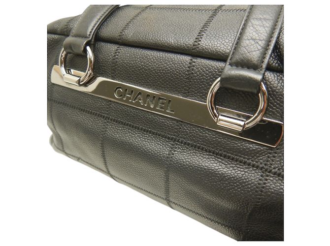 Bolsa de Ombro Chanel Chocolate Bar Caviar Preta Preto - vista 11