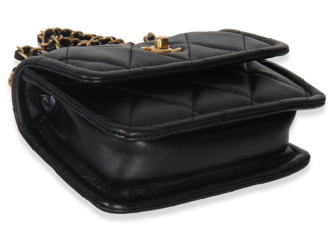 Gabrielle Chanel Extra Mini Flap Bag aus glänzendem Lammleder, gesteppt, Schwarz - Ansicht 7