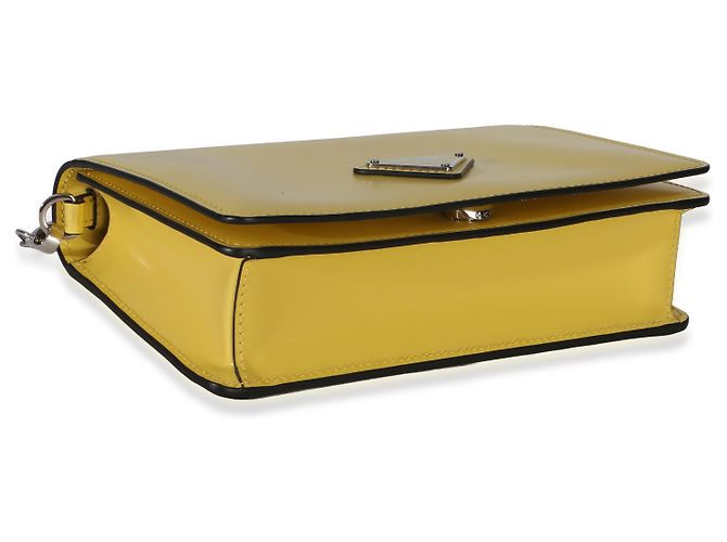 Prada Bolsa tiracolo Spazzolato amarela com corrente e triângulo Amarelo - vista 7