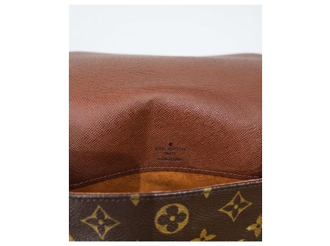 Borsa Louis Vuitton Musette Bagatelle in pelle Epi Marrone - vista 6