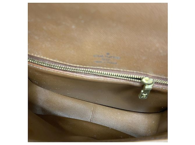 Borsa a tracolla Louis Vuitton Monogram Saint Cloud GM Marrone - vista 4