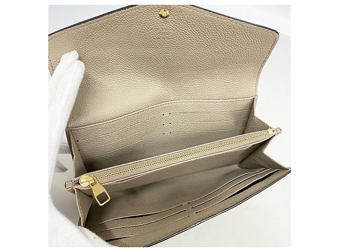 Louis Vuitton Monogram Empreinte Bicolor Portefeuille Sarah NM Long Wallet Grigio Crudo - vista 3