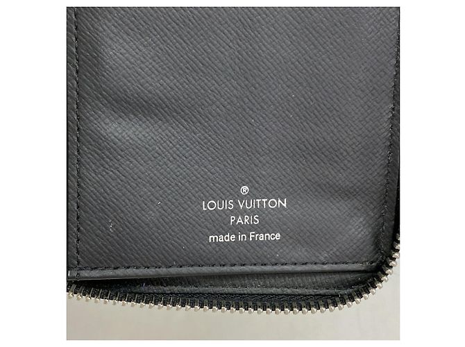 Louis Vuitton Epi Zippy Wallet Vertical Black - view 4