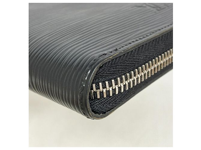 Louis Vuitton Epi Zippy Wallet Vertical Black - view 5