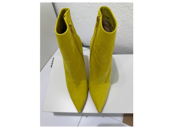 Christian Louboutin So Kate Booty 100 Suede Yellow 38.5 Giallo - vista 5