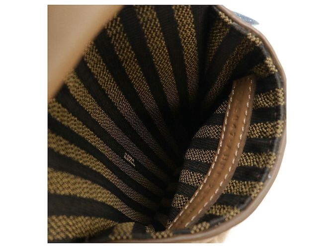 Fendi FF Logo Handy-Etui aus Shearling Weiß Beige - Ansicht 5