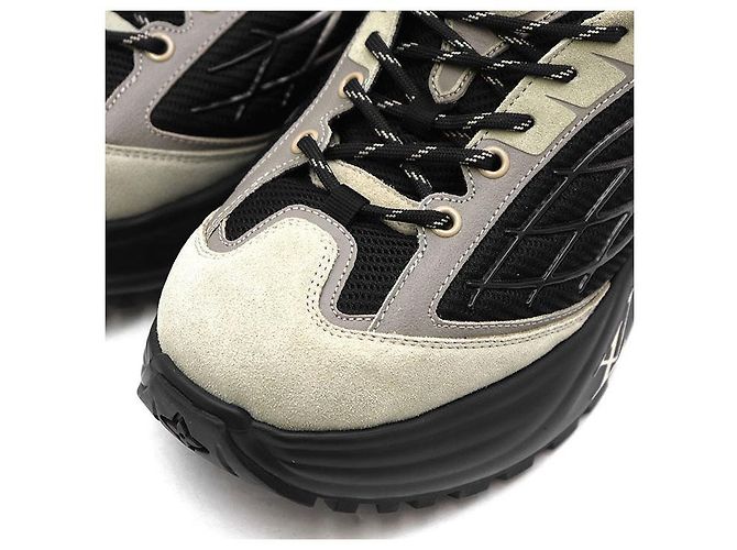 Sneakers Louis Vuitton Discovery Line Monogram Flower in pelle e mesh Nero - vista 3