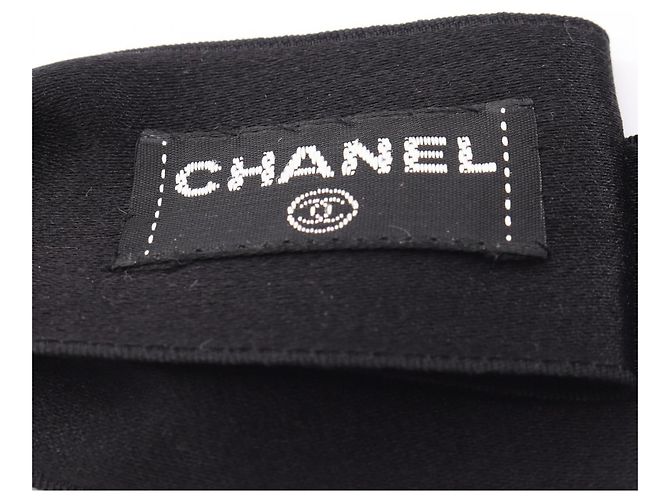 Spilla a medaglione con nastro nero e oro Chanel D'oro - vista 4