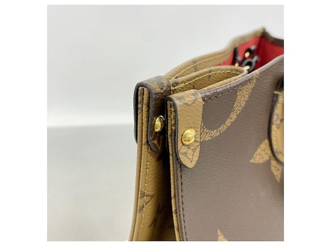 Borsa Tote Louis Vuitton Monogram Giant Reverse OnTheGo MM Marrone - vista 11