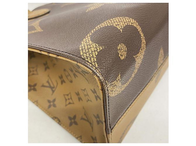 Borsa Tote Louis Vuitton Monogram Giant Reverse OnTheGo MM Marrone - vista 6
