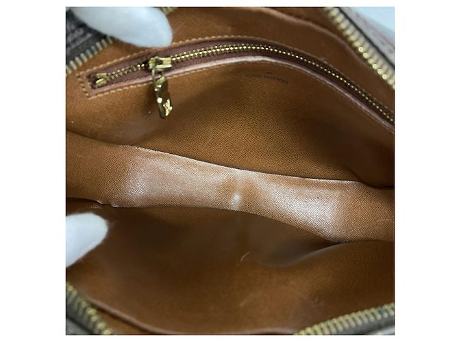 Bolso de hombro Louis Vuitton Monogram Jeune Fille PM Castaño - vista 4