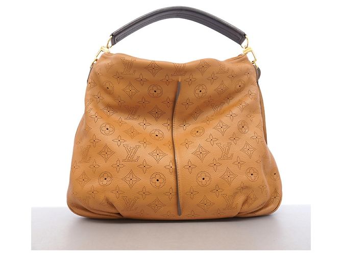 Borsa Louis Vuitton Mahina Selene PM Caramello - vista 10