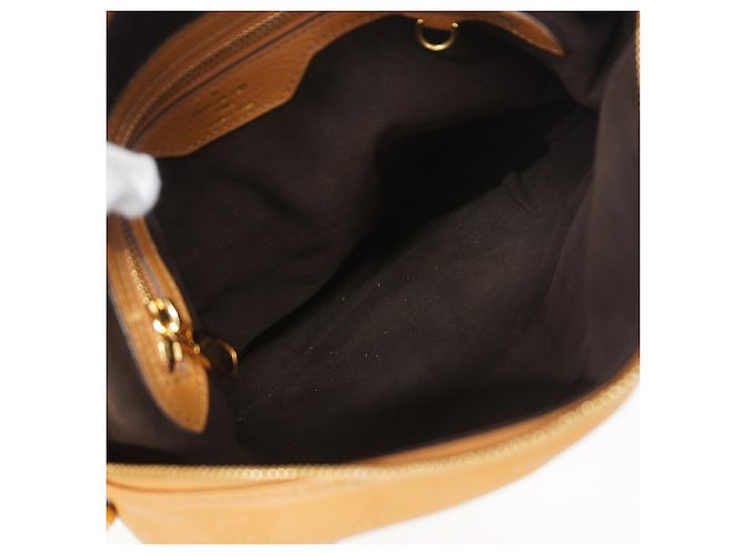 Borsa Louis Vuitton Mahina Selene PM Caramello - vista 4