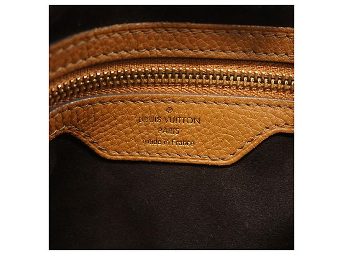 Borsa Louis Vuitton Mahina Selene PM Caramello - vista 5