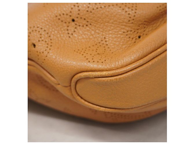 Borsa Louis Vuitton Mahina Selene PM Caramello - vista 6