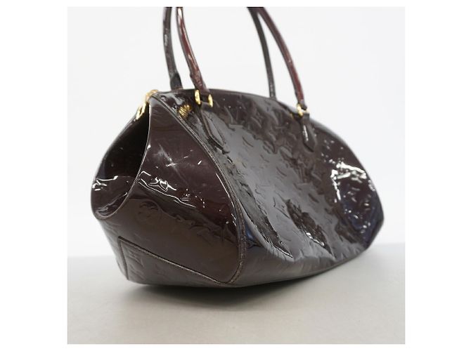 Borsa Louis Vuitton Vernis Sherwood GM in Amarante Bordò - vista 2