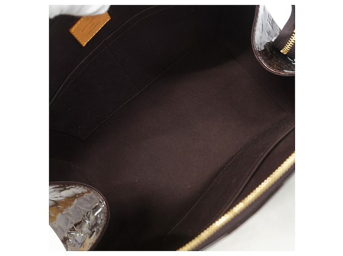 Borsa Louis Vuitton Vernis Sherwood GM in Amarante Bordò - vista 4