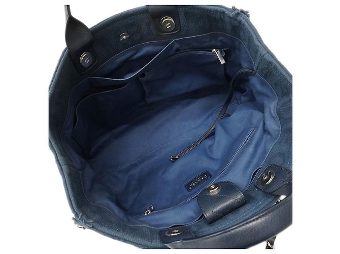 Borsa Tote Chanel Deauville con Catena Blu navy - vista 4
