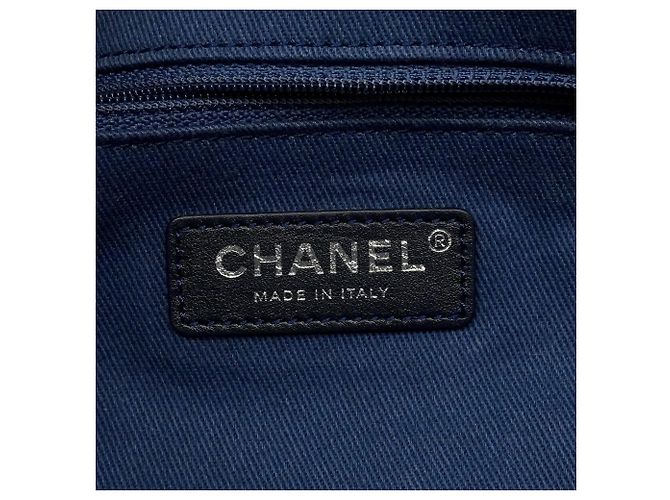 Borsa Tote Chanel Deauville con Catena Blu navy - vista 5
