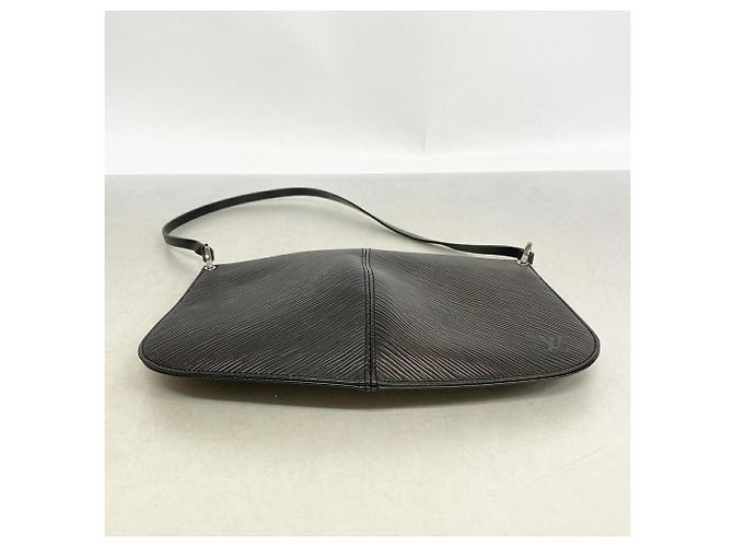 Louis Vuitton Epi Pochette de Milune Nero - vista 3