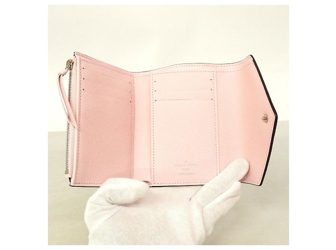 Louis Vuitton Cartera Tri-fold LV Escale Victorine M69113 Multicolor - vista 4