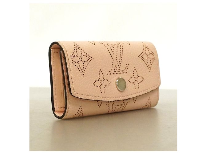 Louis Vuitton Mahina Multicles 4 Key Case Rosa - vista 2