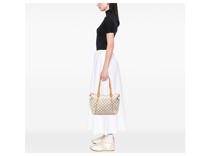 Louis Vuitton White Damier Azur Totally PM Bianco - vista 6