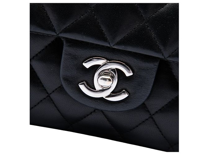 Chanel Black Medium Classic Lambskin Double Flap Nero - vista 5