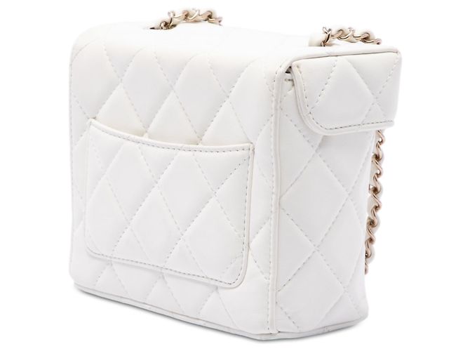 Borsa Chanel Secret Box Small in pelle d'agnello matelassé bianca con CC Bianco - vista 2