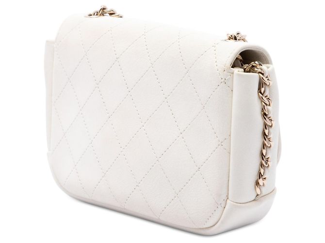 Chanel White CC Quilted Goatskin Casual Trip Flap Weiß - Ansicht 2