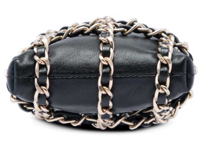 Clutch Chanel Tech Me Out in pelle d'agnello nera con catena Nero - vista 3