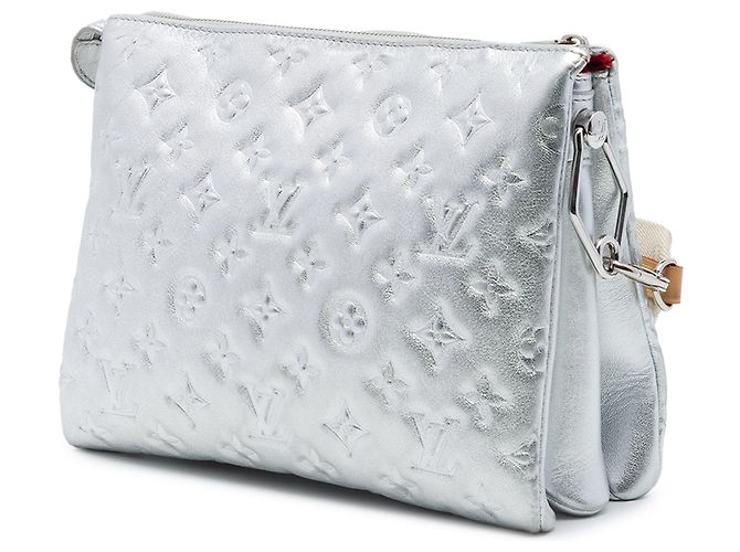 Louis Vuitton Silver Monogram Embossed Puffy Lambskin Coussin PM Argento - vista 2